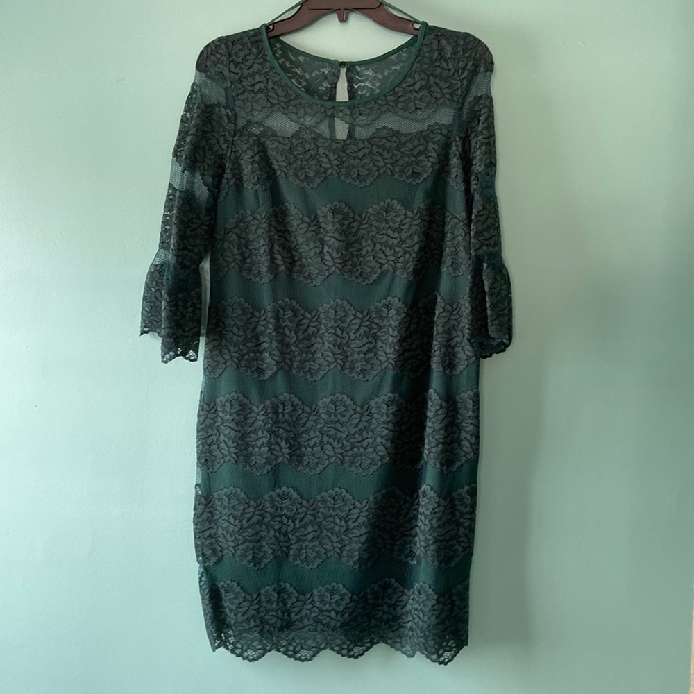 Size 8P R&K emerald green lace cocktail dress